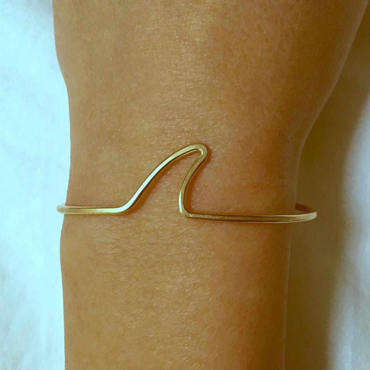 Solid Gold Fin Bangle